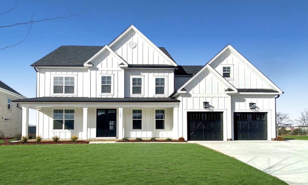 https://niblockhomes.com/wp-content/uploads/Windsor-exterior-with-grass-.jpg